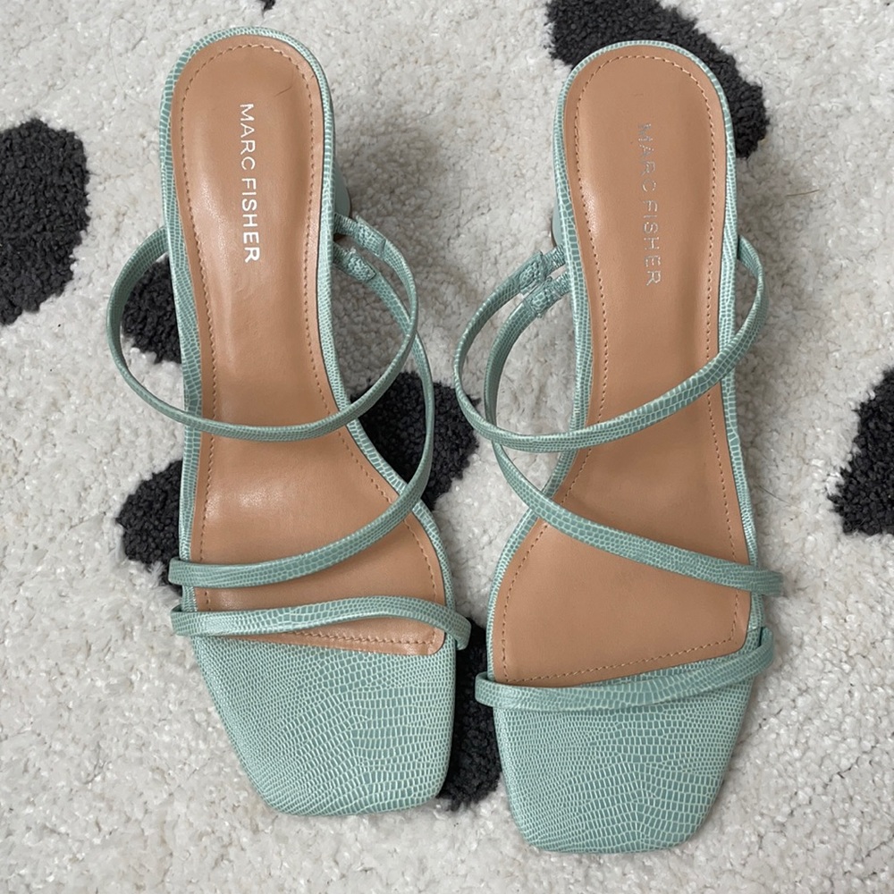 marc fisher blue heels